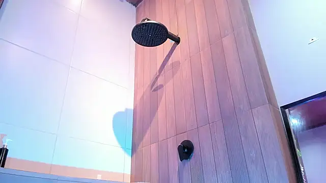 Chatroom XXX en direct de DrakeNeumann