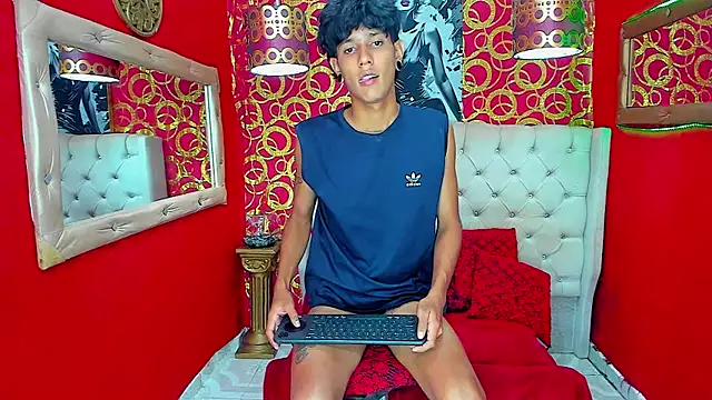 straightyoungpein's Live XXX Chat