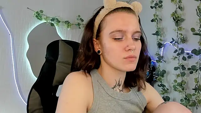 Elastikisss Live XXX Chat