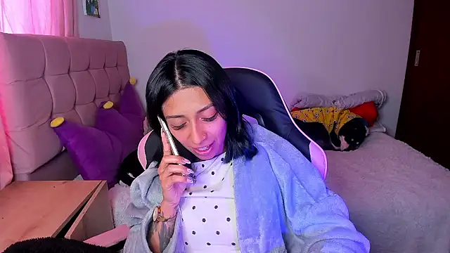 Bellacatx's Live XXX Chat