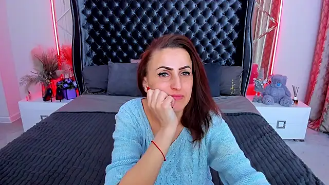 Rebecca_Diamond 现场XXX聊天