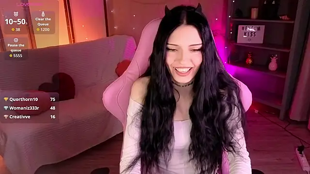 Kelly__Bunny élő XXX-chatje