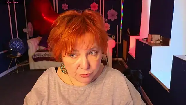 Kira_Kingsley live XXX chat