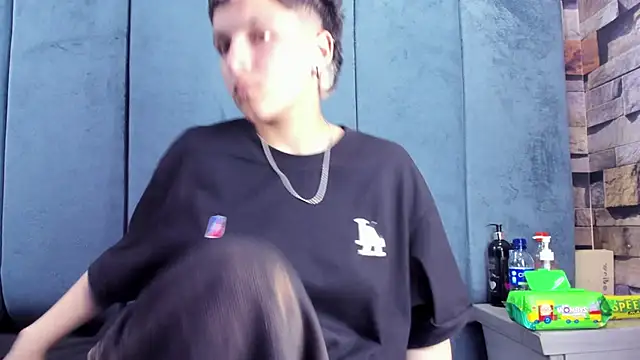 Megan_Thompson_ Chat XXX in diretta