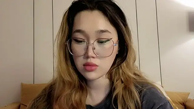 Jennatyan 现场XXX聊天