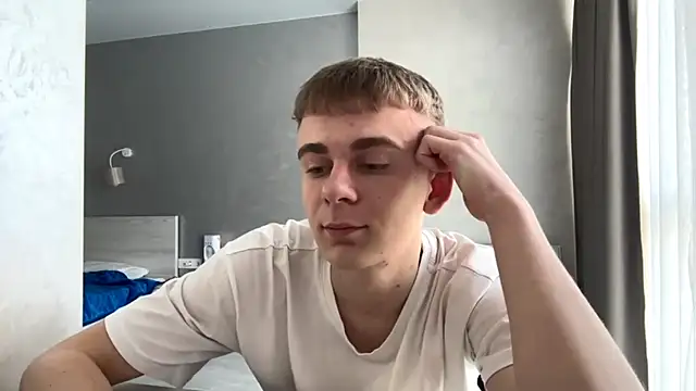 SoloFury Adlı Modelin Canlı XXX Sohbeti