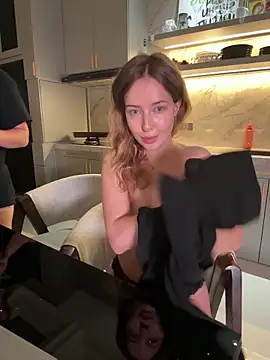 Nura_n_Sarah Adlı Modelin Web Kamerası Şovu