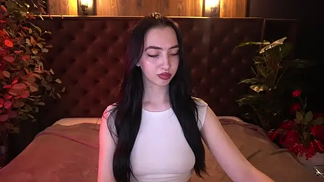 XXX chat uživo modela WildKittenX_