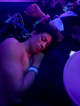 gurlnips 现场XXX聊天