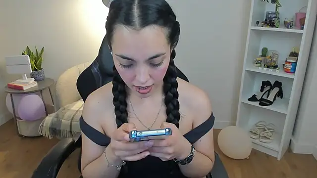 Онлайн чат XXX _BellaEvans_