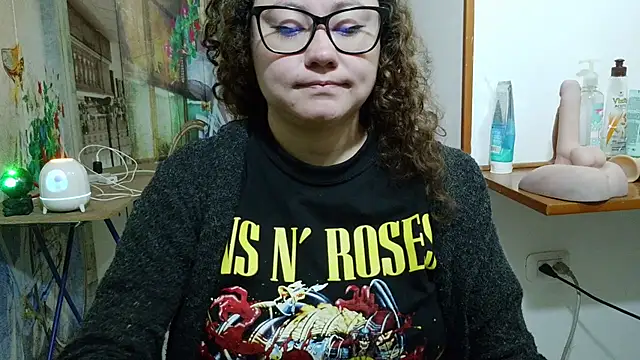 curly_greeneyed Live XXX-chat