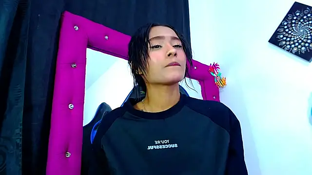 Jenng18 – Naživo XXX chat