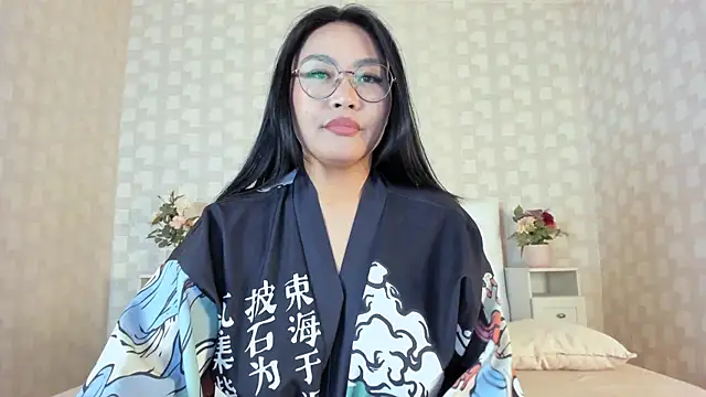 NatsumiHun's Live XXX Chat