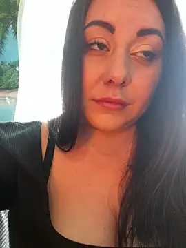 DaisyStreet live XXX chat