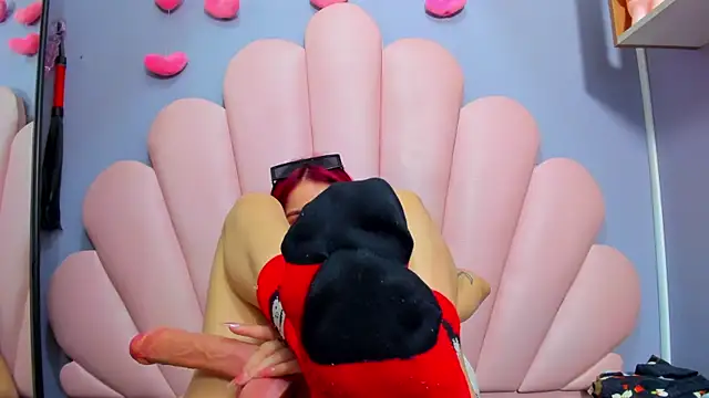 Chat +18 de luci_miller ao vivo