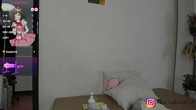 Mia-Valeria- live XXX chat