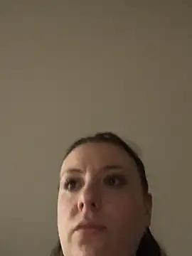 Chat +18 de bunnythetailor ao vivo