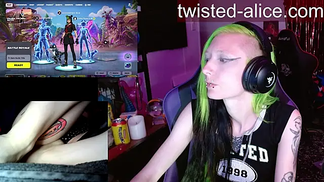 Twisted_Alice's Live XXX Chat