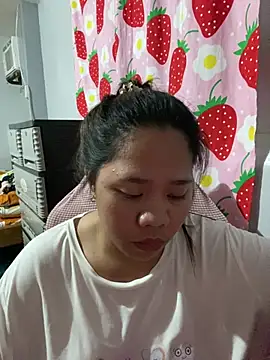 _UrSingleMamiBella_ Adlı Modelin Canlı XXX Sohbeti