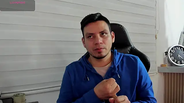 Pokazy przed kamerką – Rick_Adams