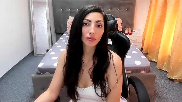 Онлайн чат XXX IlariaKent