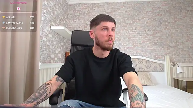 Chat XXX en directo de JonahShaw