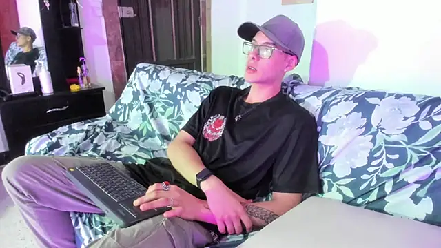 Vlad__night লাইভ XXX চ্যাট