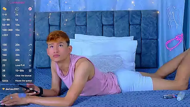 NicolasTorrez's Webcam Show