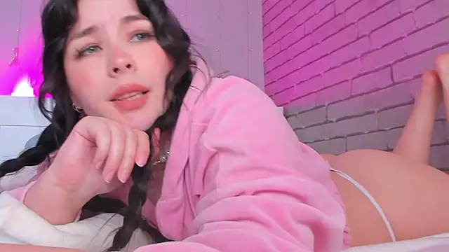 NatalForsy Adlı Modelin Canlı XXX Sohbeti