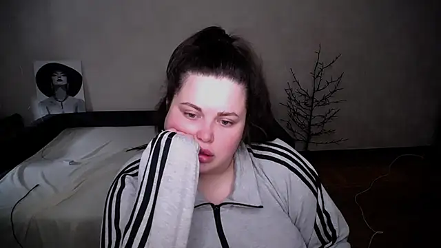 Chat XXX en directo de Emily_Mo