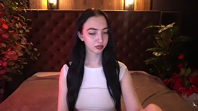 WildKittenX_'s Live XXX Chat