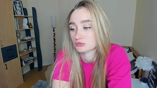 VioletteClaire: онлайн-секс-чат