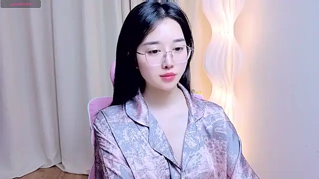 Miu-999: онлайн-секс-чат