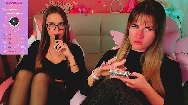 hotty_girls_here 现场XXX聊天