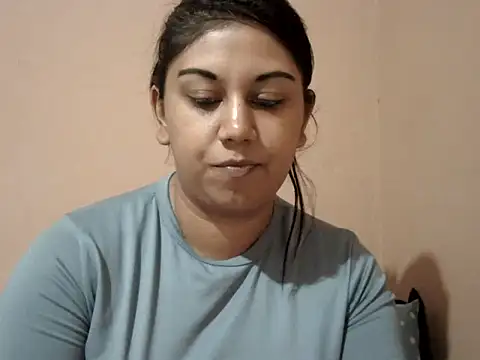 bellachow10's Live XXX Chat