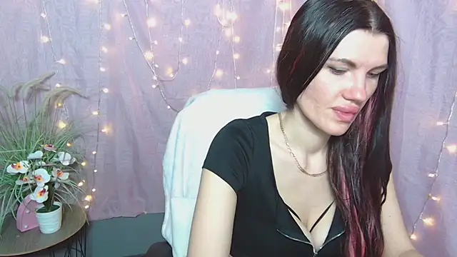 MilaLoona – Naživo XXX chat