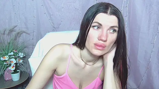 MilaLoona Live XXX-Chat