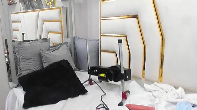 دردشة NalaRosse الجنسية المباشرة