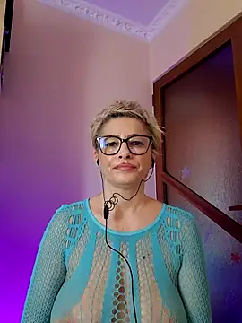 LunaBlaise élő XXX-chatje