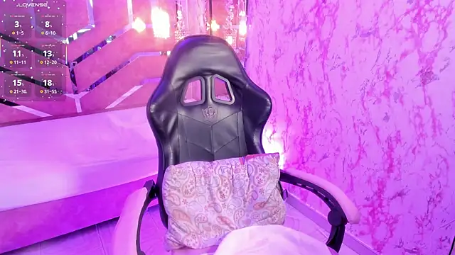 SariBloomy Live XXX-chat