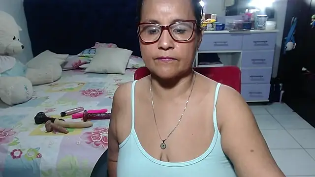 pervert_mommy_'s Live XXX Chat