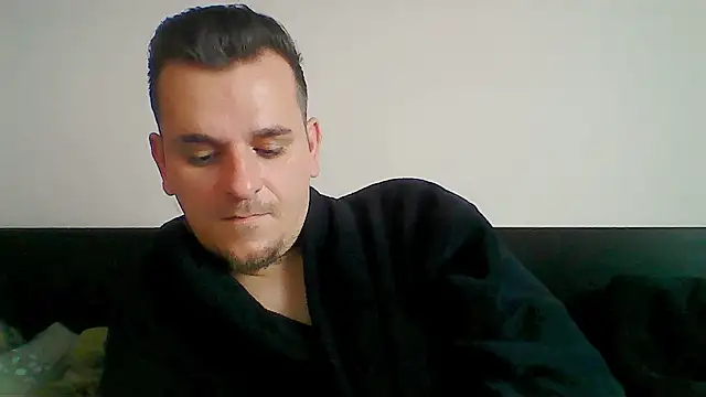 Huge_cock22cm Webcam show