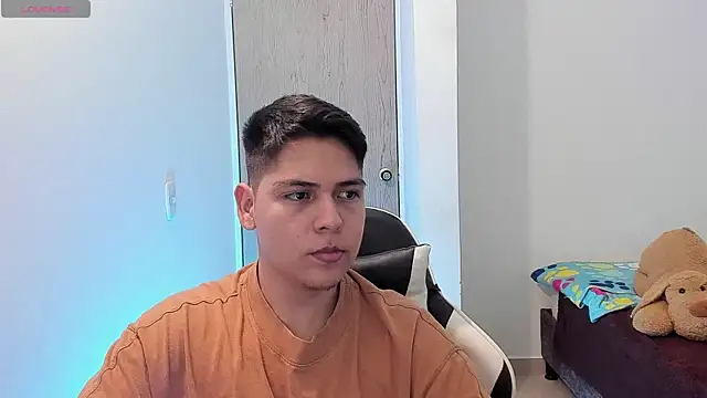 Show modela Asta_YunoXXX na web-kameri