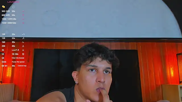 Leo_Savage_ Webcam-Show