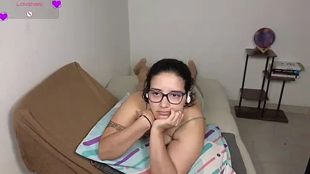 blue__moon_ élő XXX-chatje