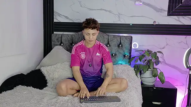 Saimonvela Live XXX-chat