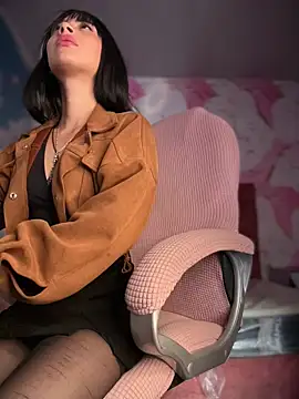 Pokazy przed kamerką – Sasha-firee