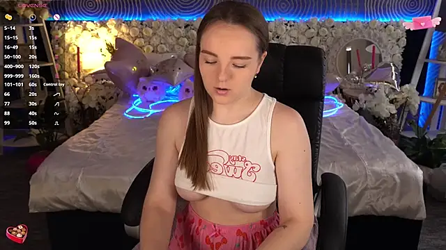 FoxyShy live XXX chat