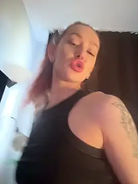 LittleFox___ Adlı Modelin Canlı XXX Sohbeti