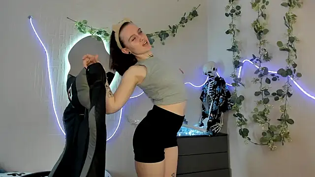 Elastikisss' Live XXX Chat